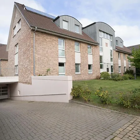Strandhaeuser Lindenstrasse Ostseeschwaermerei *