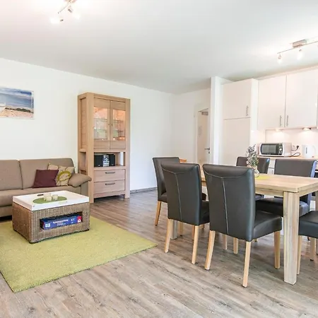 Strandhaeuser Lindenstrasse Ostseeschwaermerei Kellenhusen