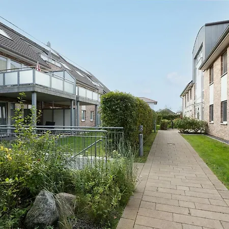 Strandhaeuser Lindenstrasse Ostseeschwaermerei