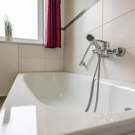 Appartement Strandhaeuser Lindenstrasse Ostseeschwaermerei