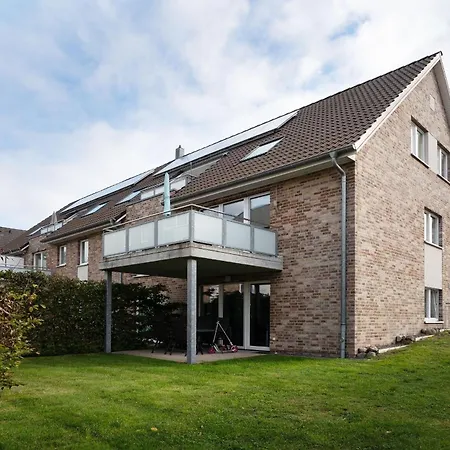 Strandhaeuser Lindenstrasse Ostseeschwaermerei *