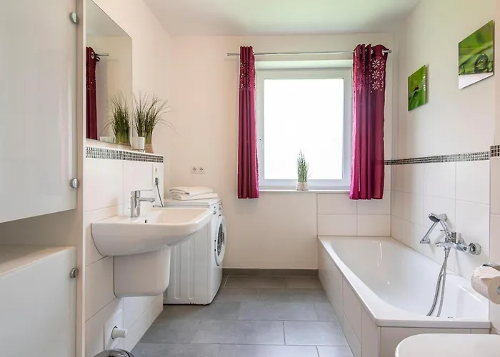 Strandhaeuser Lindenstrasse Ostseeschwaermerei *