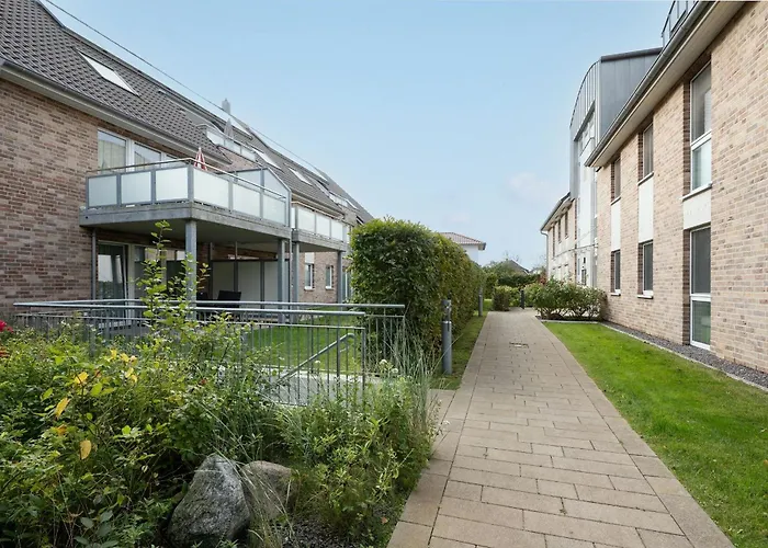 Strandhaeuser Lindenstrasse Ostseeschwaermerei